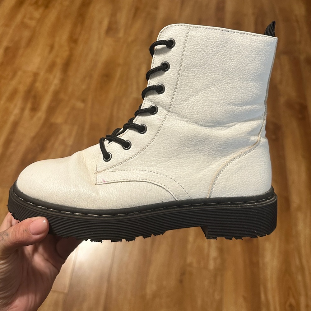 White Lace-Up Combat Boots - Picture 9 of 10